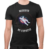 MERCH55 Playera Necesito Mi Espacio