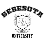 Playera Bebesota Frikitona University bad buny